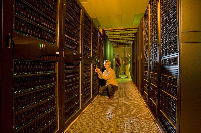 Computers-Data-Storage-Cloud-Computing-2