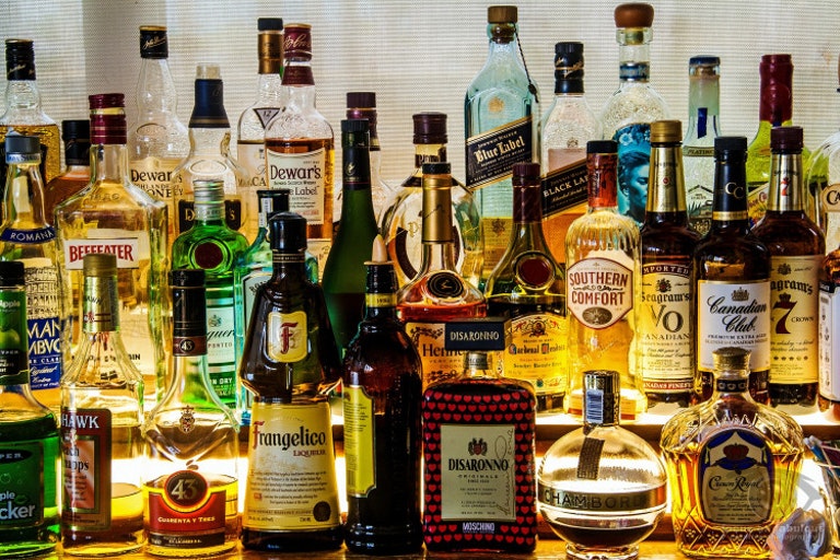 liquor-2687103_1920-750x500