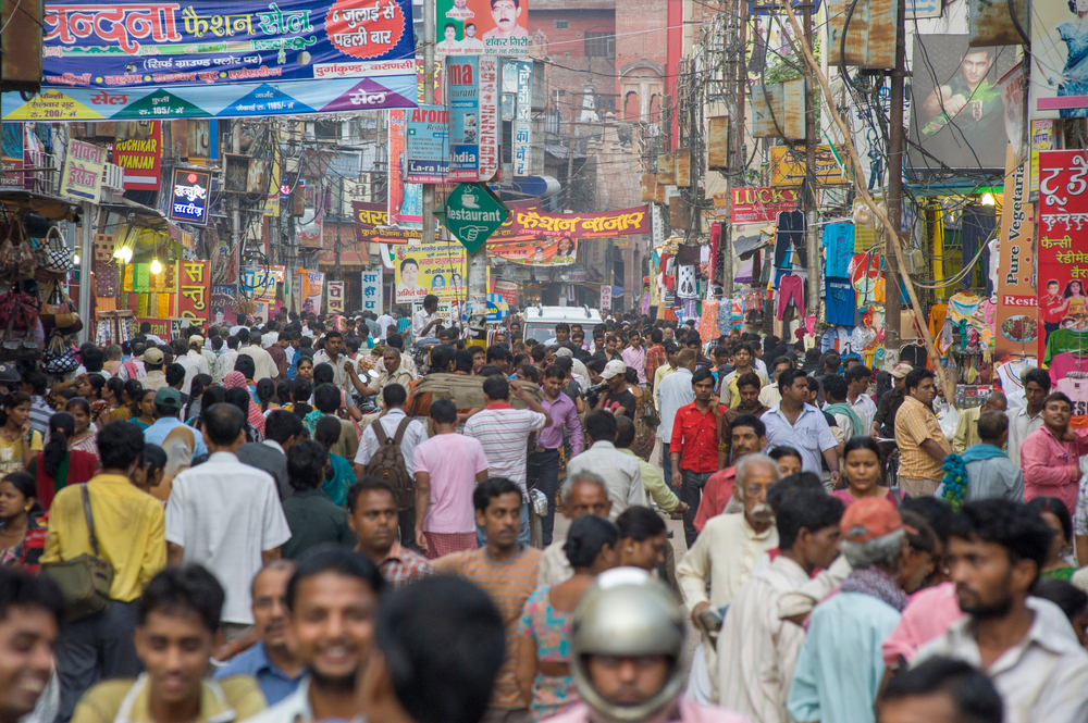 Varanasi,,India,-,May,15,,2020:,Ovecrowded,Street,In,Varanasi